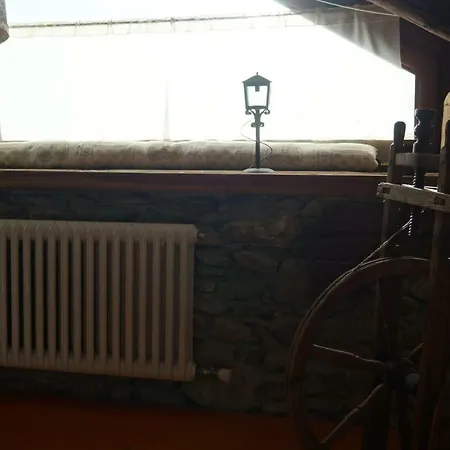 Méizon De Vic Doues